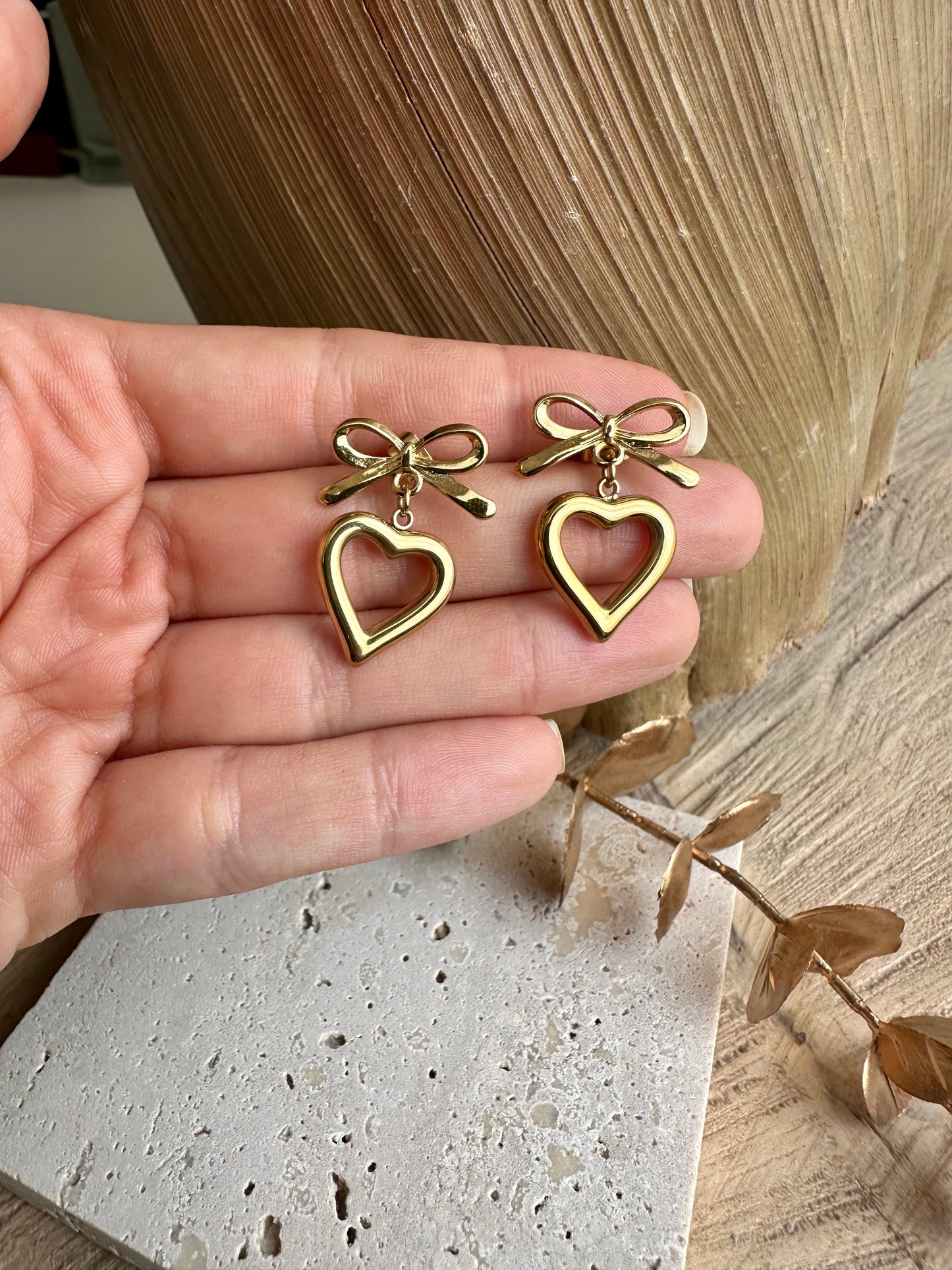 LAZO || Bow & Heart Earrings