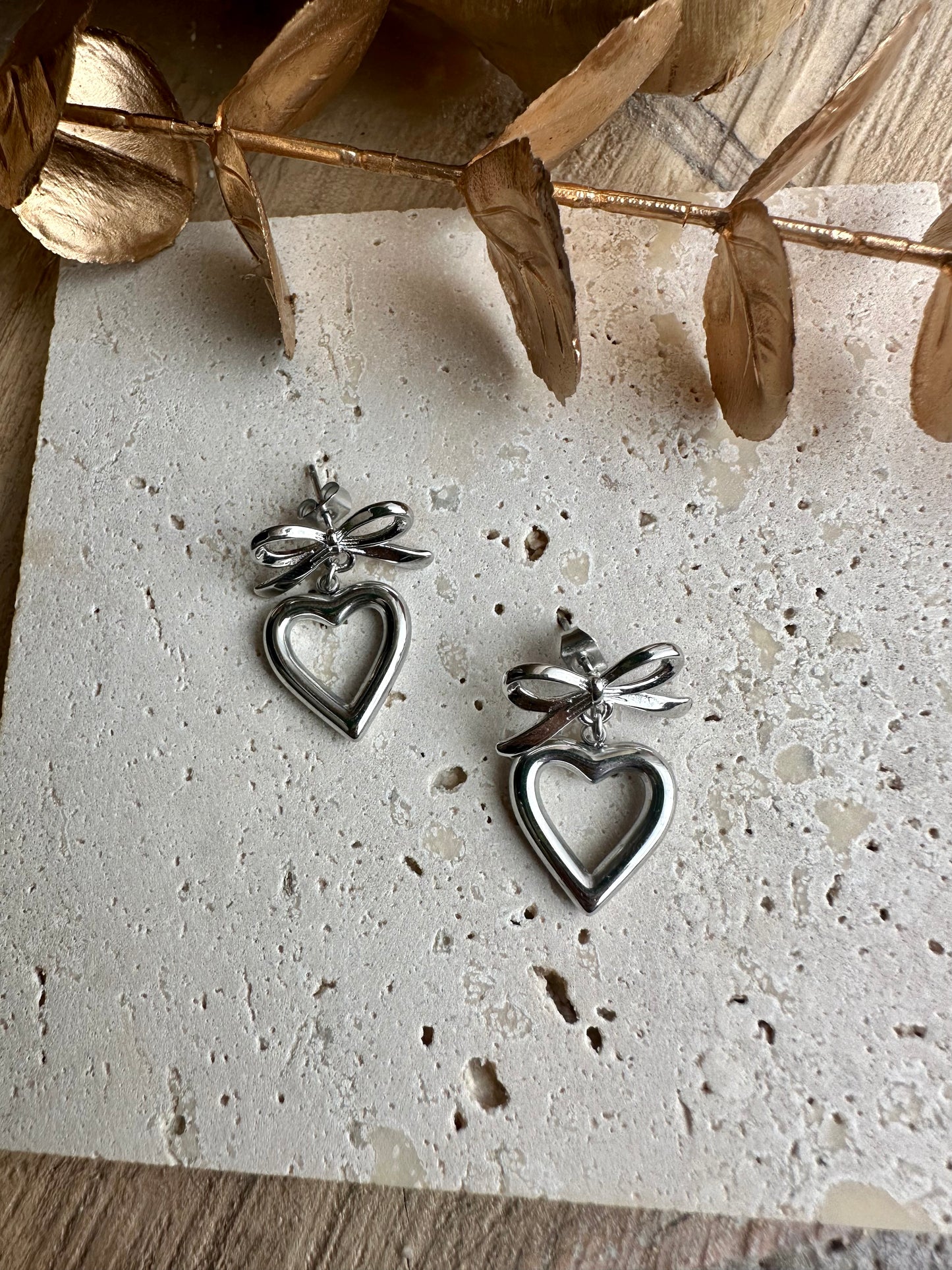 LAZA || Bow & Heart Earrings